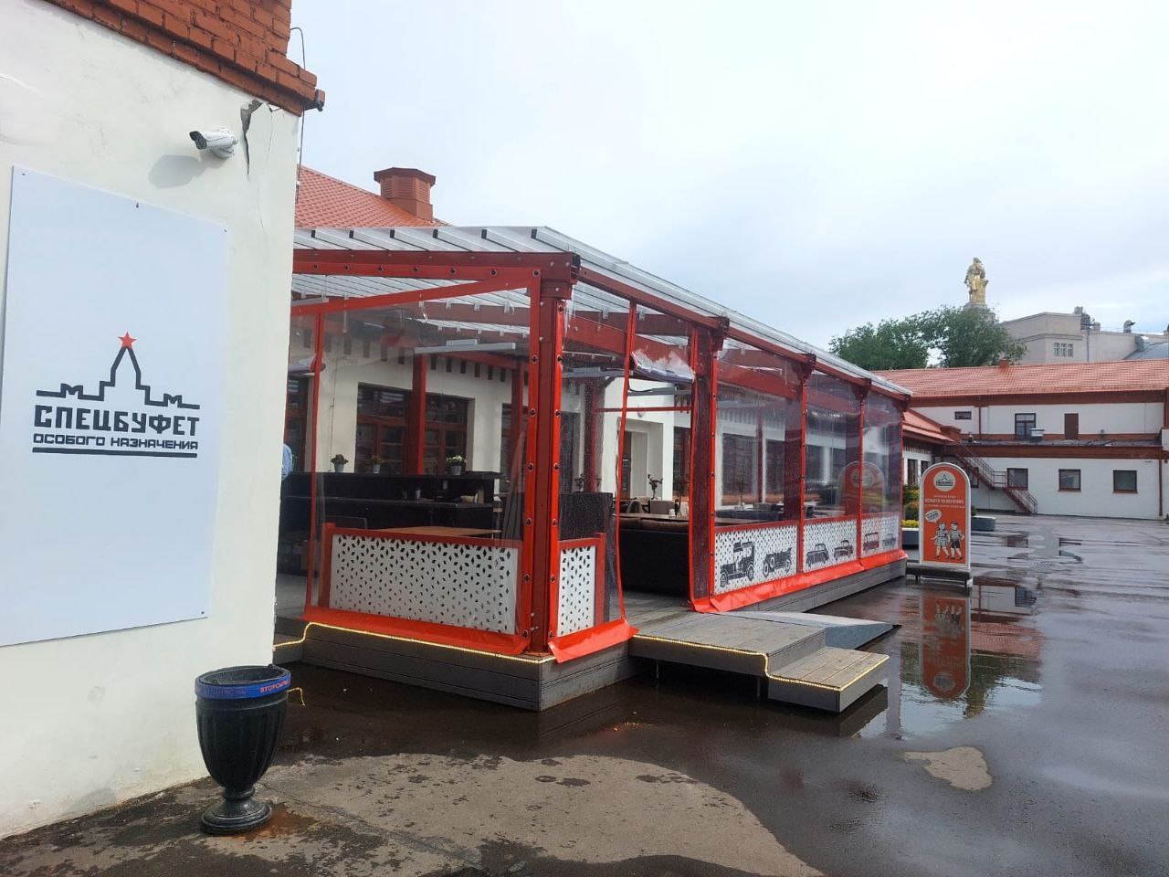 ПВХ шторы для летней террасы кафе в Горках Ленинских